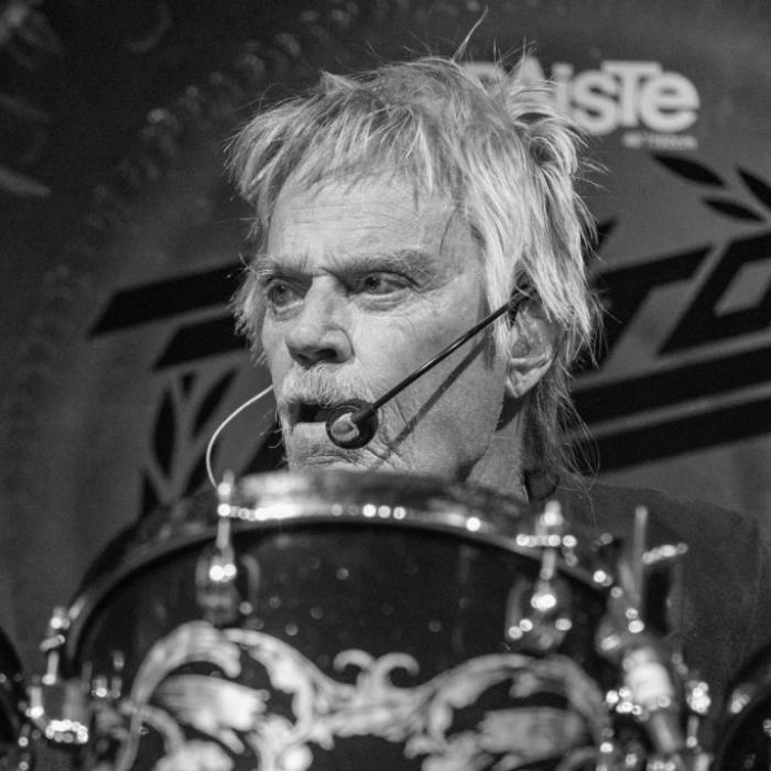 ZZ Top nimmt Abschied - legendärer Drummer mit 77 Jahren gestorben