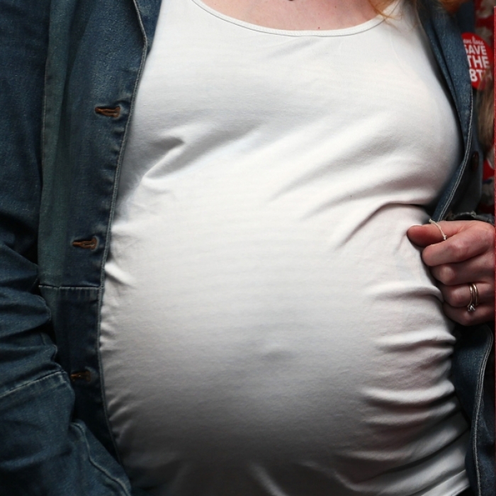 Großmutter (50) schwanger mit Vierlingen