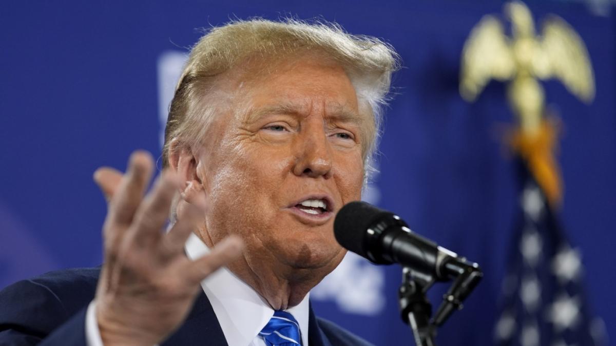 Donald Trump ist oft mit einer anderen Haarfarbe zu sehen. Insider enth&uuml;llten jetzt warum. (Foto)