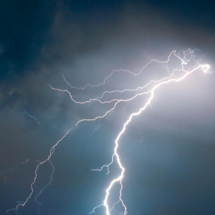 Kaltfront kracht Hitze weg – Warnung vor Superzellen und möglichen Tornados