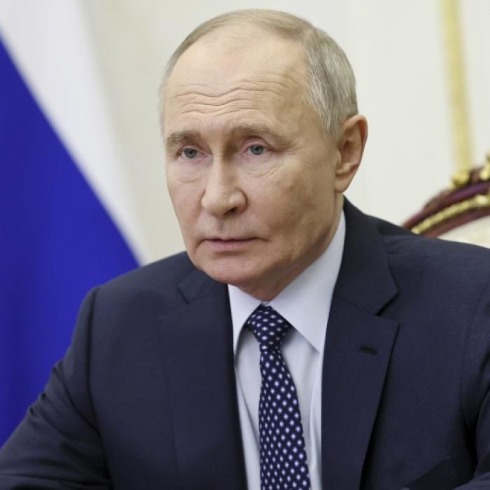 Bei Putins peinlicher Panzer-Pleite fliegen Millionen in die Luft