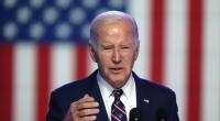 Joe Biden musste von seiner Frau von der Bühne geleitet werden.