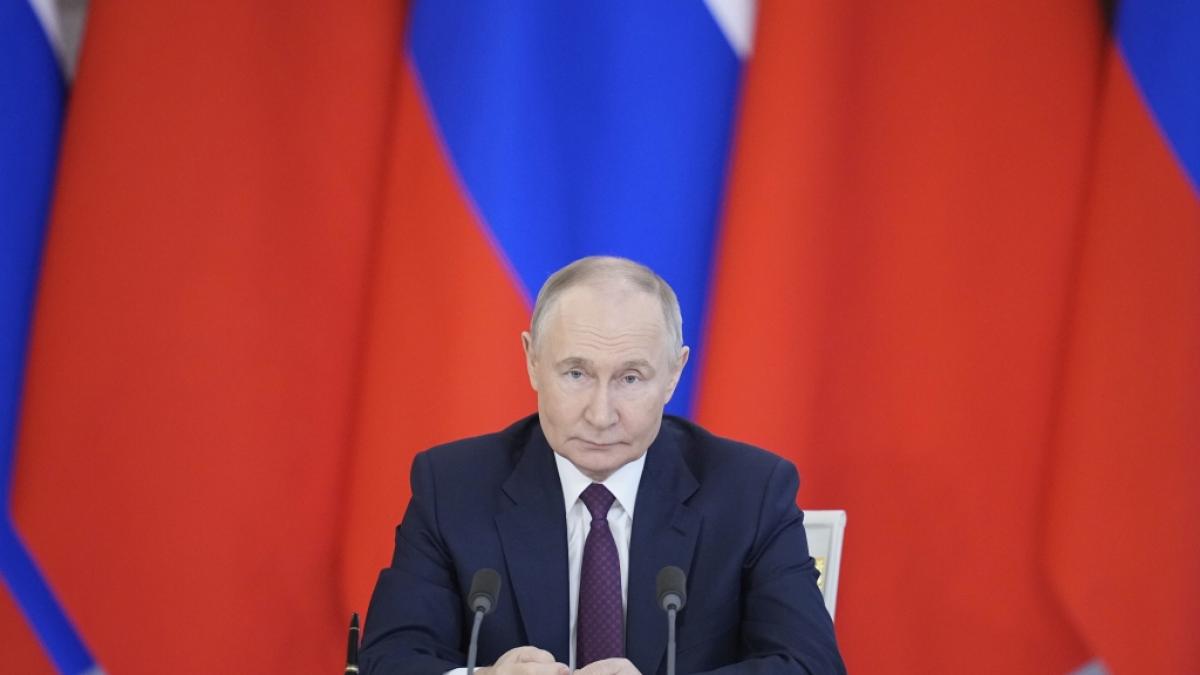 F&uuml;r Wladimir Putin gibt es eine weitere Hiobsbotschaft: Eine russische Paraffinfabrik soll in Flammen aufgegangen sein. (Foto)