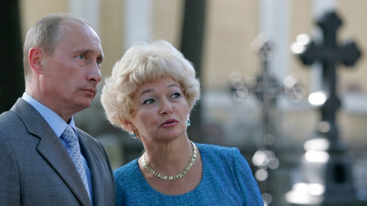 Wladimir Putins langj&auml;hrige Vertraute Lyudmila Narusova hat wenig schmeichelhafte Worte f&uuml;r den Kreml-Chef &uuml;brig. (Foto)