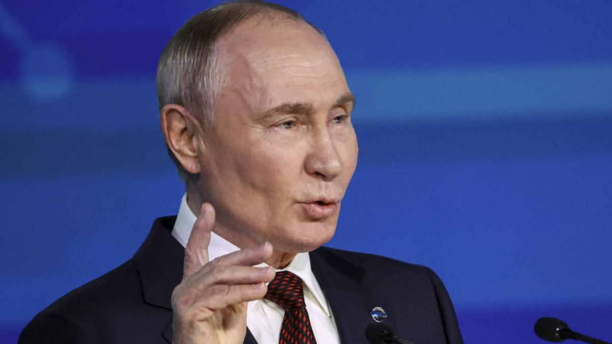 Wladimir Putin glaubt, dass einige Nato-L&auml;nder zu ihm &uuml;berlaufen wollen. (Foto)