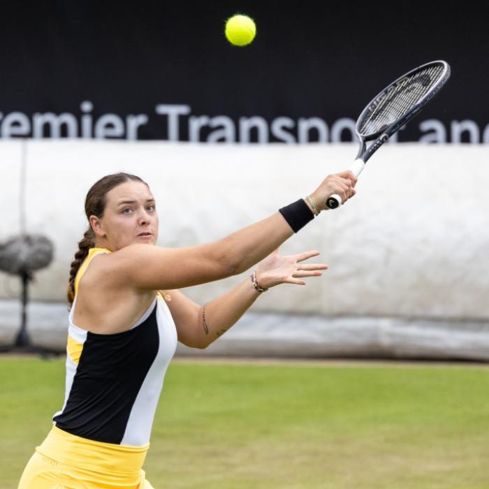 Caijsa Hennemann entscheidet das Duell souverän gegen Jule Niemeier