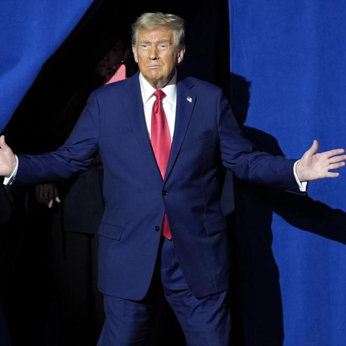 Früherer US-Präsident hat für Kamala Harris lediglich vier Worte übrig