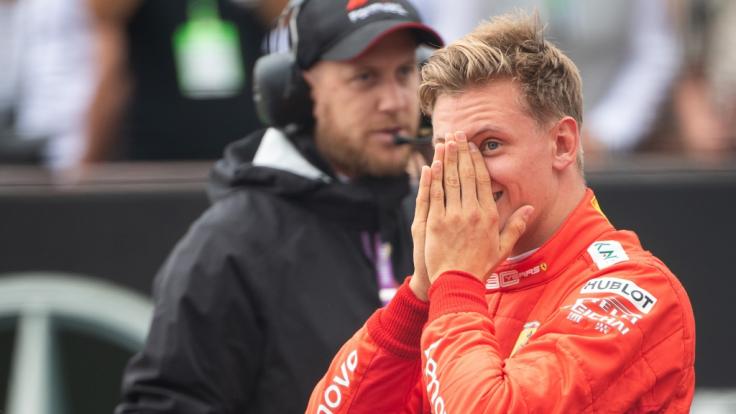 Mick Schumacher tritt in die Fußstapfen seines berühmten Vaters.