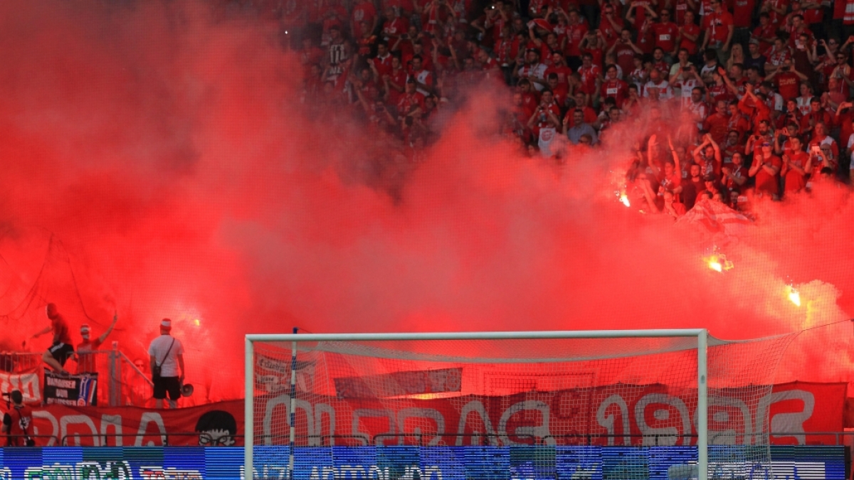 Die Unterst&uuml;tzung der Fans f&uuml;r Rot-Wei&szlig; Erfurt kann verschiedene Formen annehmen. (Symbolbild) (Foto)