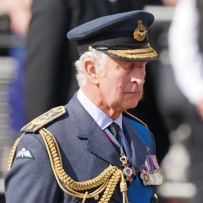 Plötzlich getrennt von Camilla! Er ist aus London verschwunden
