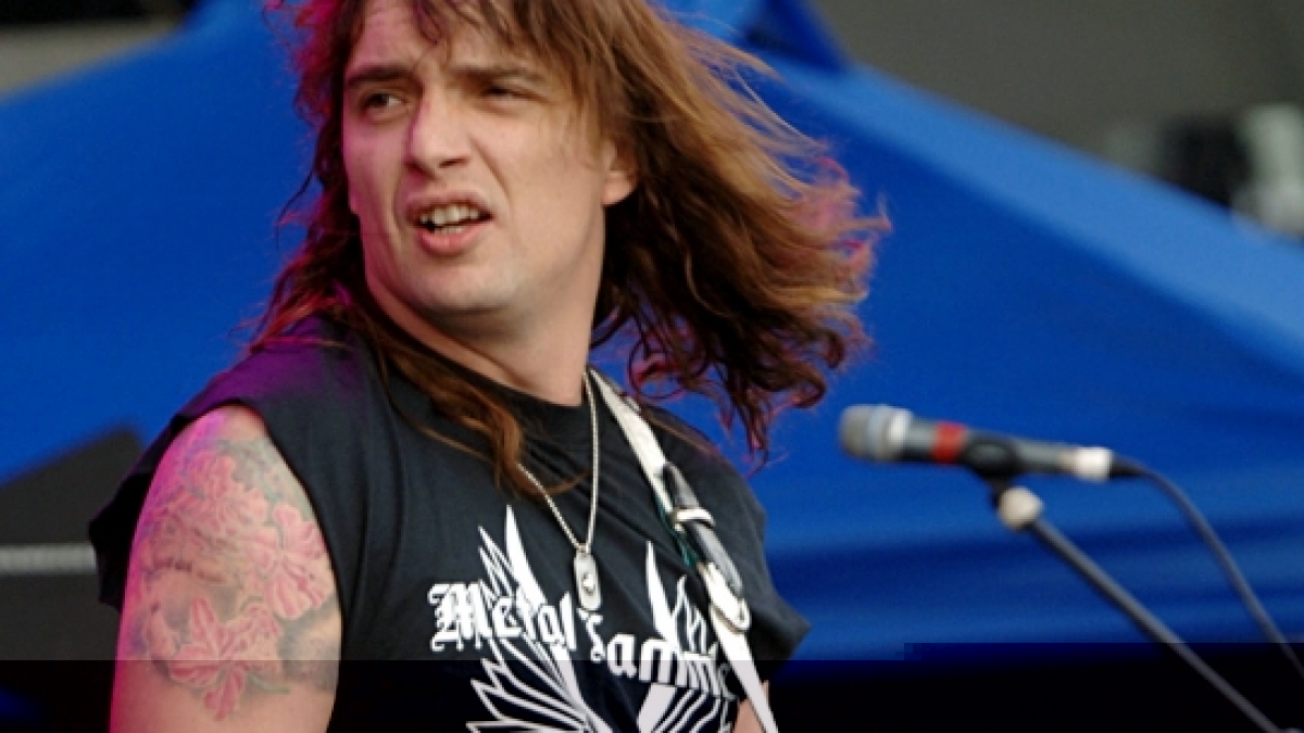 "The Darkness"-Frontmann hat sich bei seiner Pool-Reparatur schwere Verbrennungen zugezogen. (Foto)