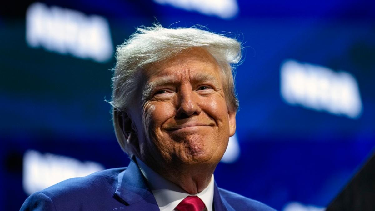 Mit einem Werbespot rechnet Donald Trump mit Joe Biden ab. (Foto)