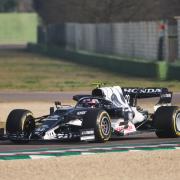Yuki Tsunoda während einer Formel-1-Testfahrt für das Team Scuderia AlphaTauri.