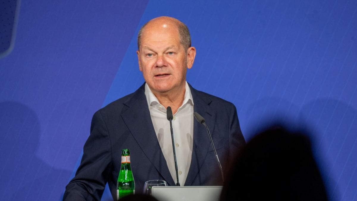Hat Bundeskanzler Olaf Scholz angemessen auf den Tod eines jungen Polizisten in Mannheim reagiert? (Foto)