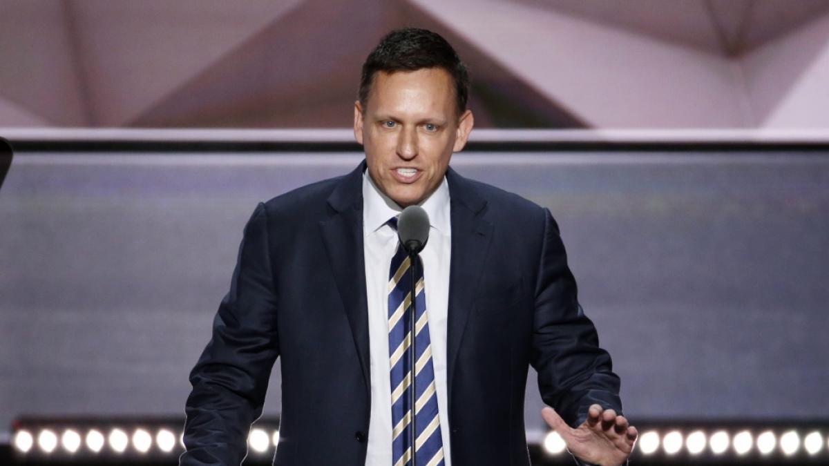Peter Thiel (hier 2016 auf dem Parteitag der Republikaner) spielt mit seinem Unternehmen Palantir eine wichtige Rolle f&uuml;r die Trump-Regierung. (Foto)