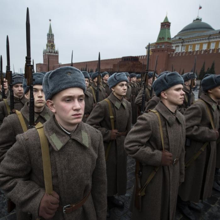 Nach Verlust-Schock und Panzer-Blamage: Putin entfesselt 500.000 Soldaten!