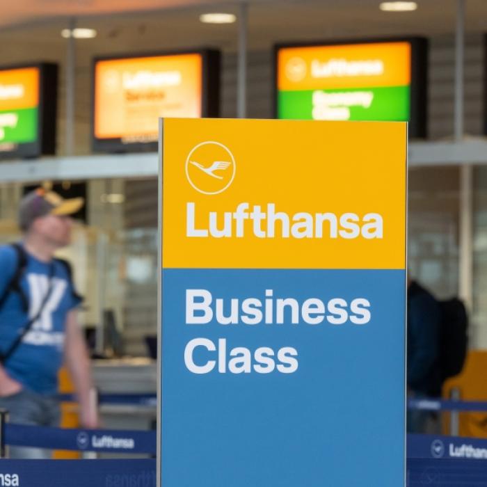 Teurere Flugreisen - Sparmaßnahme für Abgeordnete gekippt