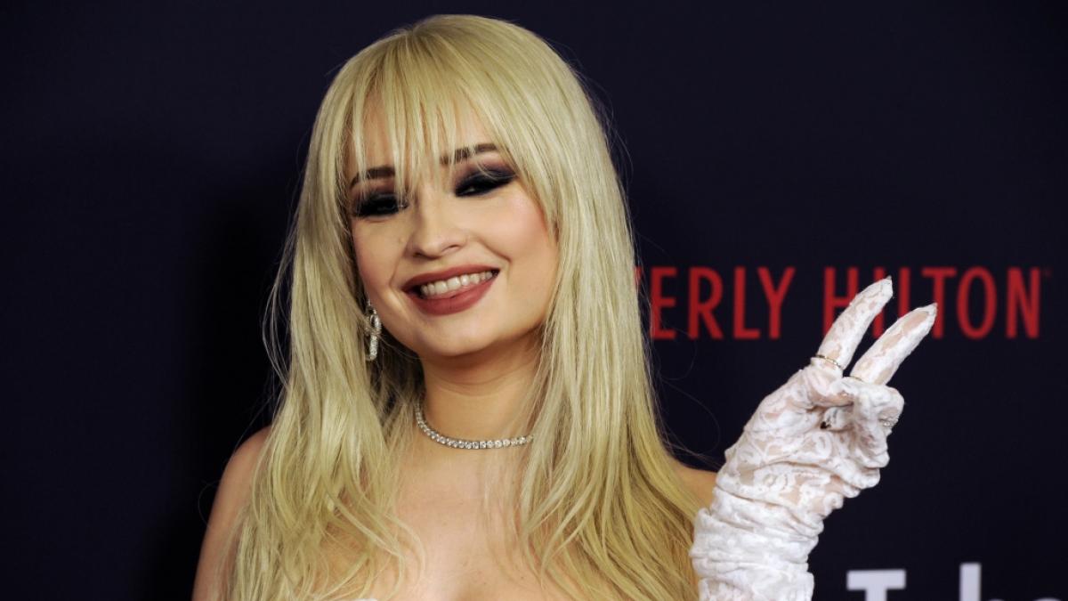 S&auml;ngerin Kim Petras r&auml;umte bei den Grammy Awards 2023 ab. (Foto)