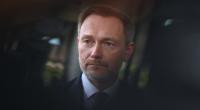 Das Bundesfinanzministerium unter der Leitung von Christian Lindner (FDP) hat in einem aktuellen Tragfähigkeitsbericht vor einer immensen Staatsverschuldung gewarnt.