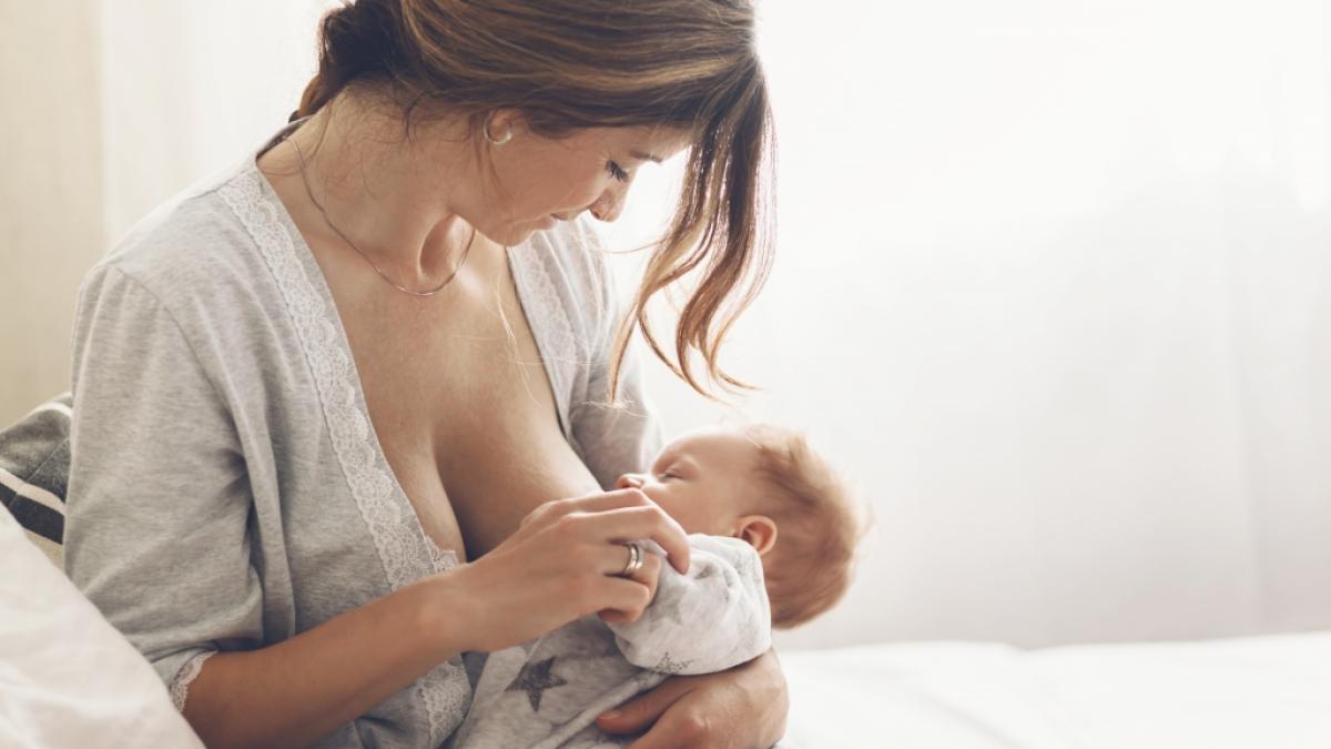 Beim Stillen ihrer zwei Monate alten Tochter starb eine 30-J&auml;hrige aus Argentinien pl&ouml;tzlich und riss ihr Baby mit in den Tod (Symbolbild). (Foto)