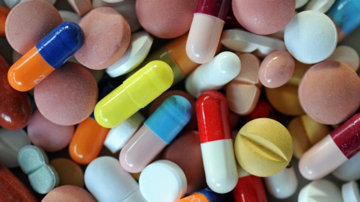 In Nordirland ging es einer Patientin nach Einnahme ihrer Medikamente deutlich schlechter. Die Ärzte tappten lange im Dunklen. (Symbolbild)