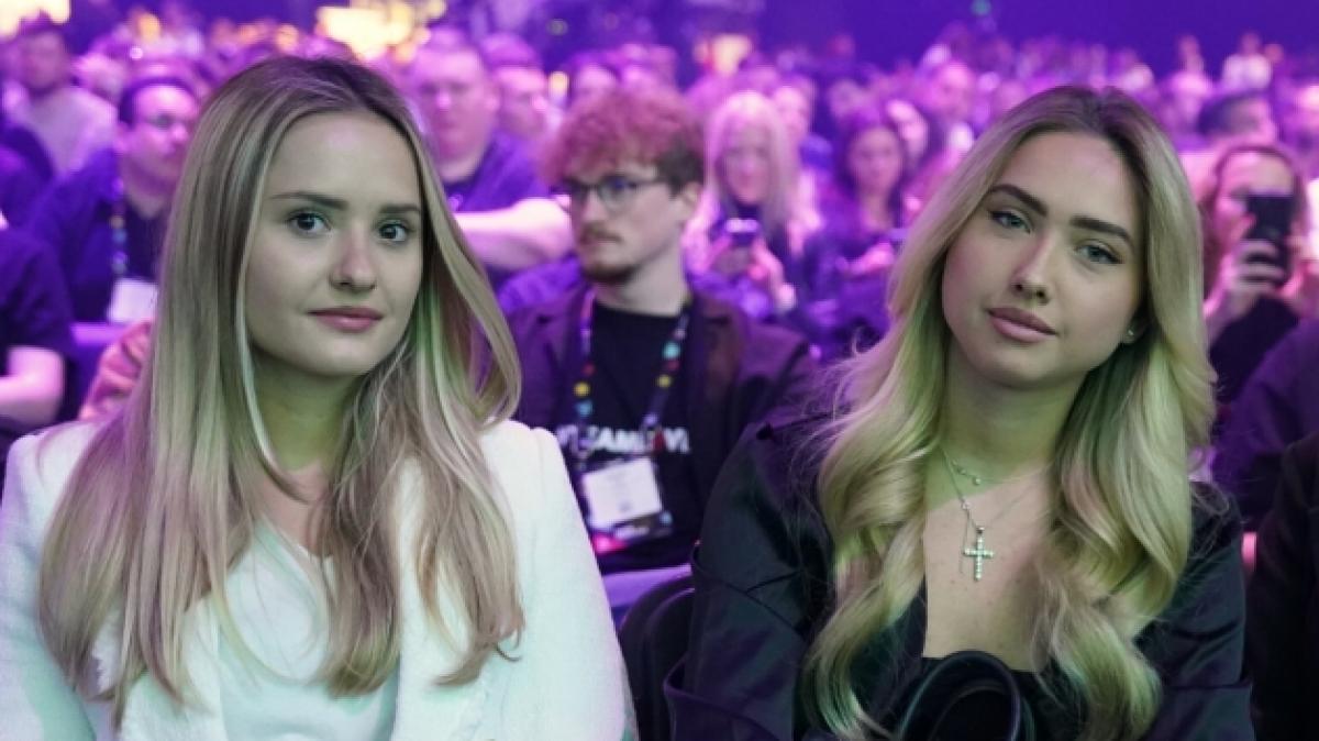 Davina und Shania Geiss sind die neuen Werbegesichter der neuen Lascana-Bikini-Kollektion. (Foto)
