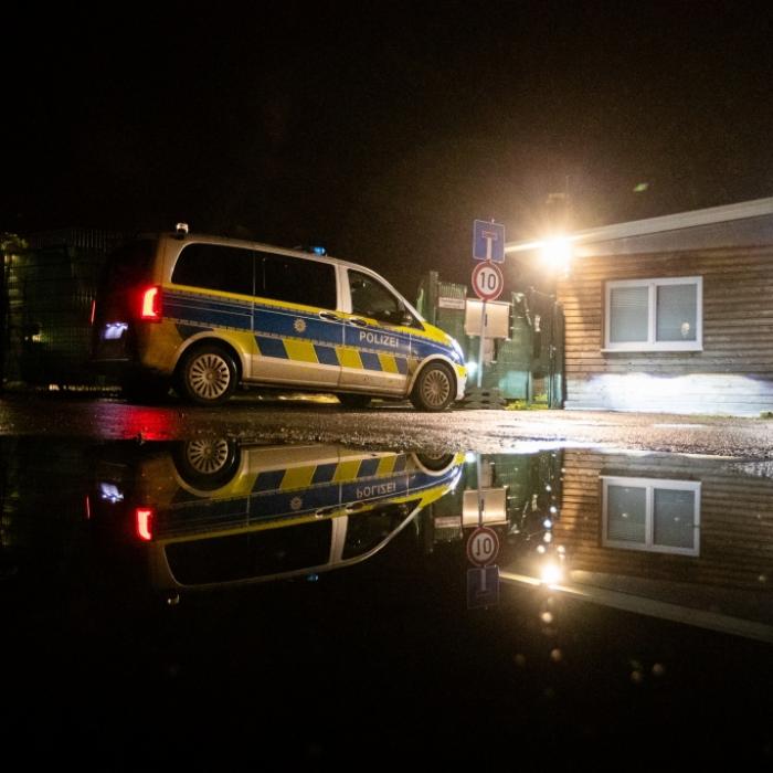 Er randalierte und biss Polizisten! Geflüchteter stirbt nach Einsatz