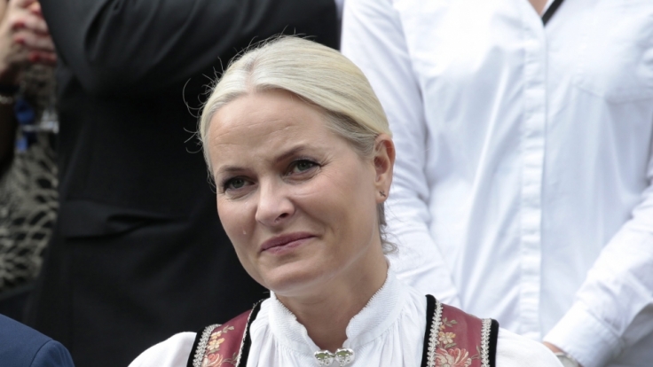 Mette-Marit hat sich bei einem Ski-Ausflug verletzt.