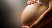 Nach einer Fehlgeburt lebte eine Frau sieben Monate mit ihrem toten Baby im Leib.