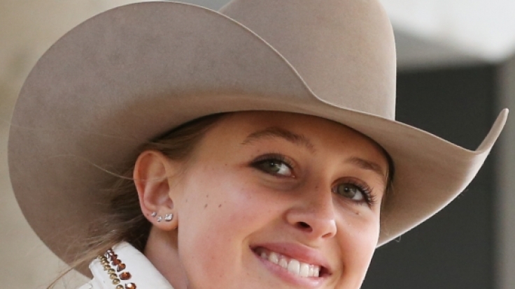 Gina Schumacher vertreibt sich die Corona-Quarantäne mit Reitsport.