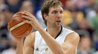 Basketballer Dirk Nowitzki spielte von 1998 bis 2019 in der US-amerikanischen Basketball-Profiliga NBA.