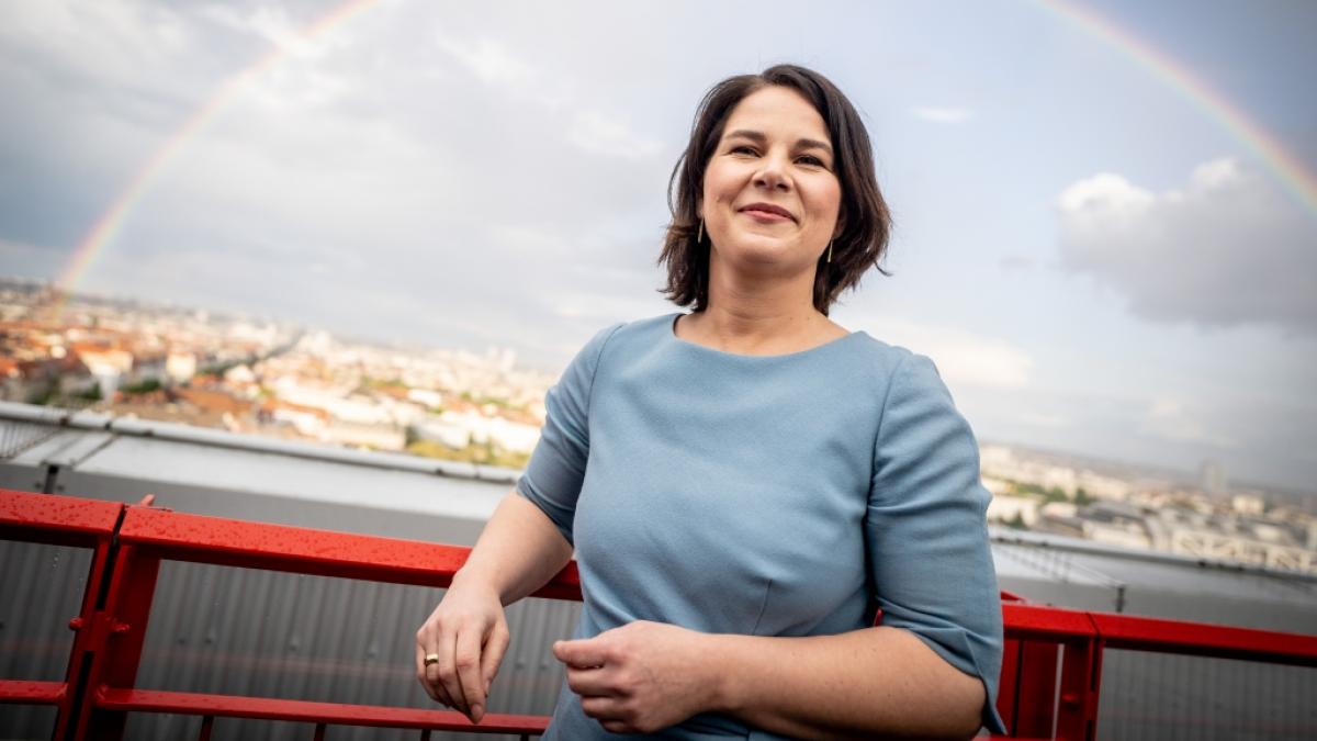 Die Gr&uuml;nen-Kanzlerkandidatin meldet Nebeneink&uuml;nfte bis zu 37.000 Euro nach. (Foto)