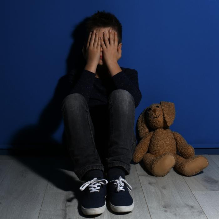 Weil er vom Kuchen naschte! Vater prügelt eigenen Sohn (6) tot