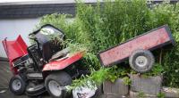 Nach einem Unfall mit dem Rasenmäher-Traktor ist ein 12 Jahre alter Junge gestorben.