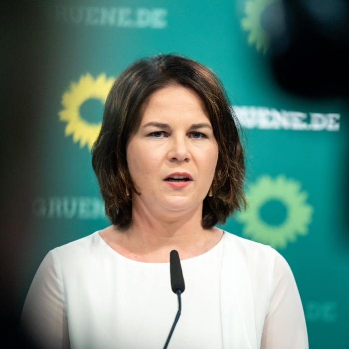 Hetzjagd gegen Kanzlerkandidatin bei Twitter scharf verurteilt