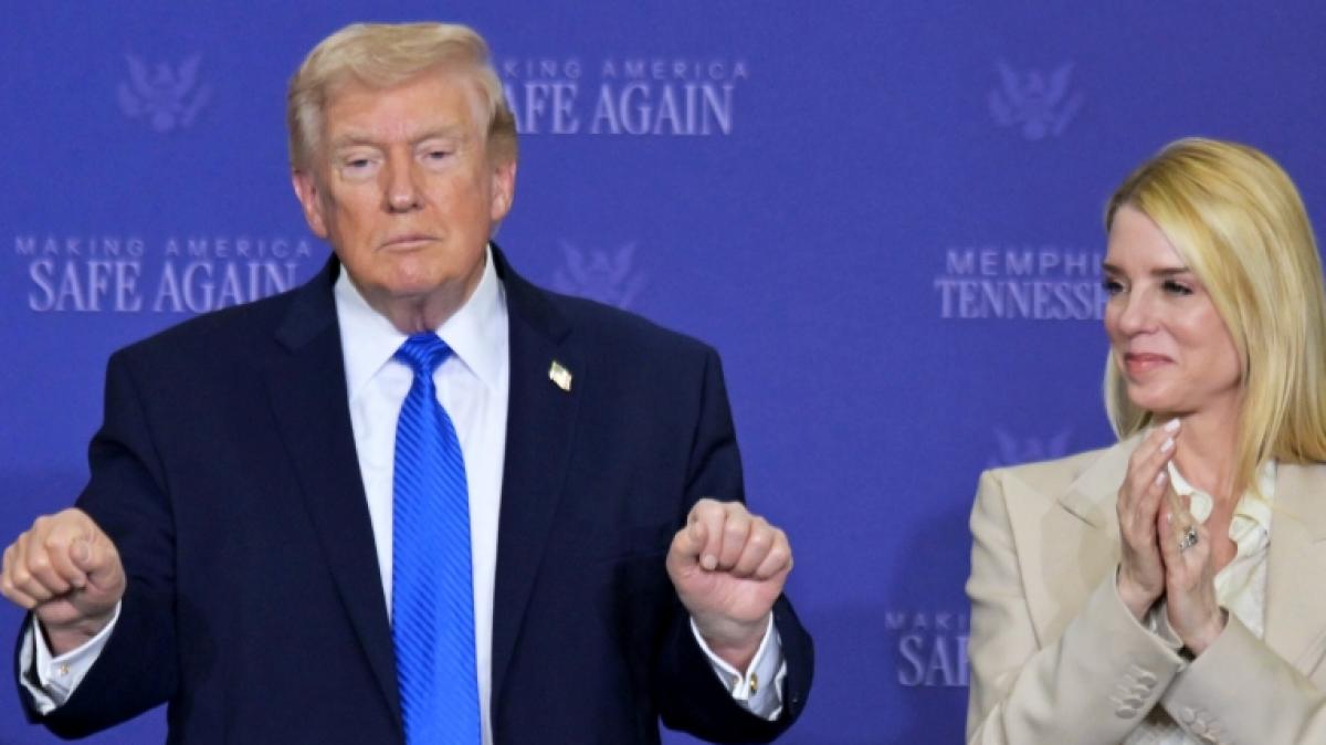 Donald Trump k&ouml;nnte Pam Bondi vor die T&uuml;r setzen. (Foto)