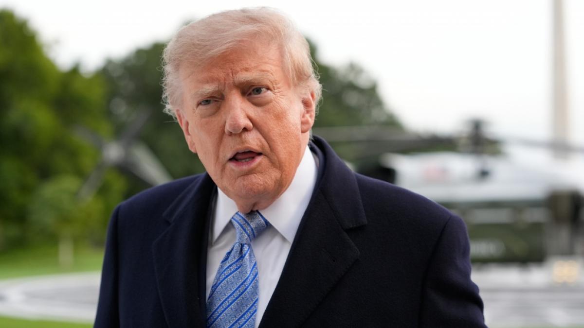 Donald Trump hat mit einer unpassenden Gegenfrage bei einer Pressekonferenz f&uuml;r einen Aufschrei gesorgt. (Foto)