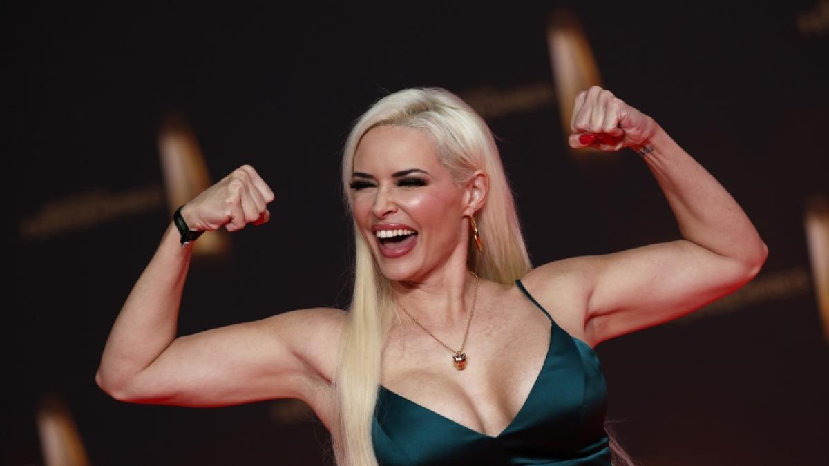 Daniela Katzenberger sorgte 2024 unter anderem mit pikanten Bildern vom Strand auf Mallorca f&uuml;r Schlagzeilen. (Foto)