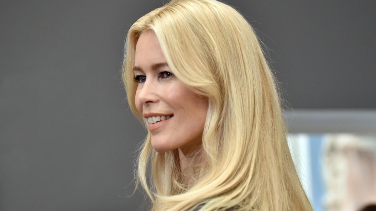 Claudia Schiffer zeigt sich sexy im Netz. (Foto)