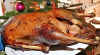 Damit man den Weihnachtsbraten genießen kann, sollte man auf die Herkunft der Gans achten.