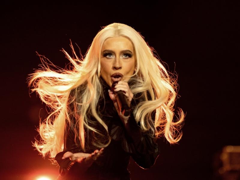 Christina Aguilera: Nur das Nötigste bedeckt - bei diesem Wannen-Auftritt zeigt sie fast zu viel