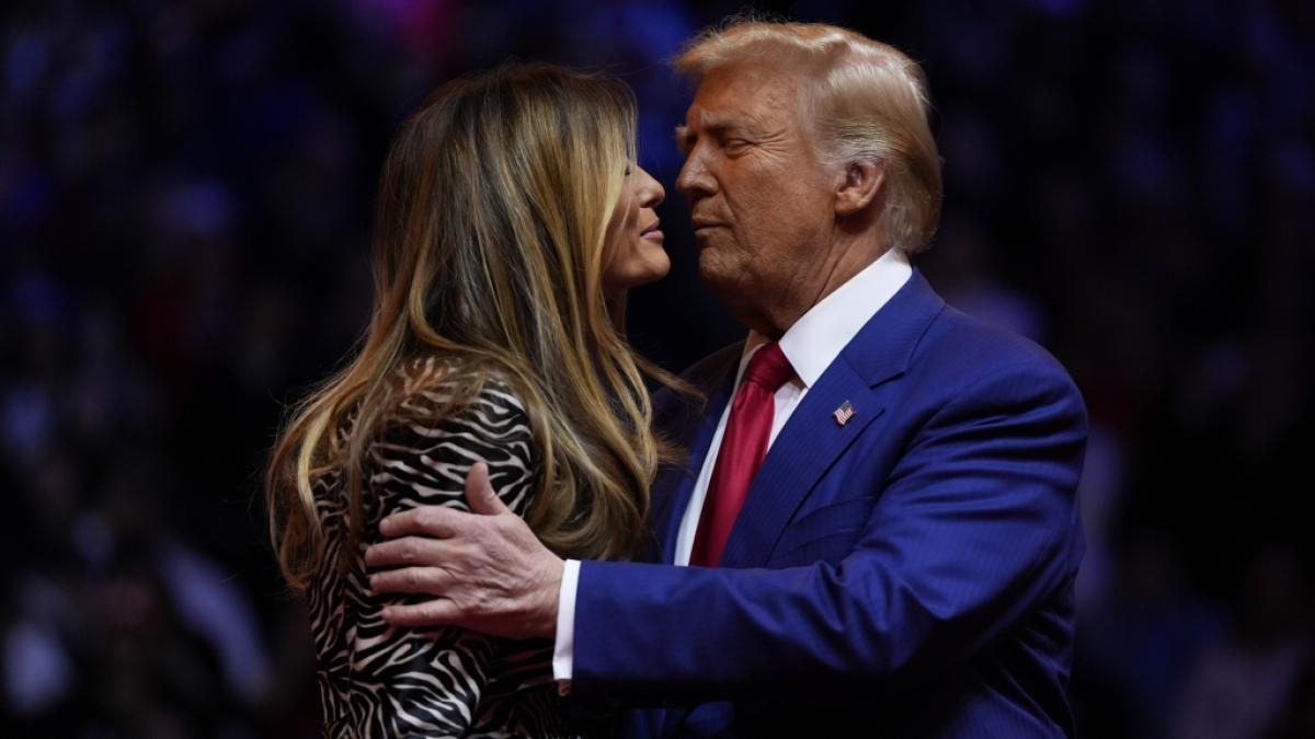 So vertraut wie im Madison Square Garden in New York sah man Donald und Melania Trump lange nicht. (Foto)