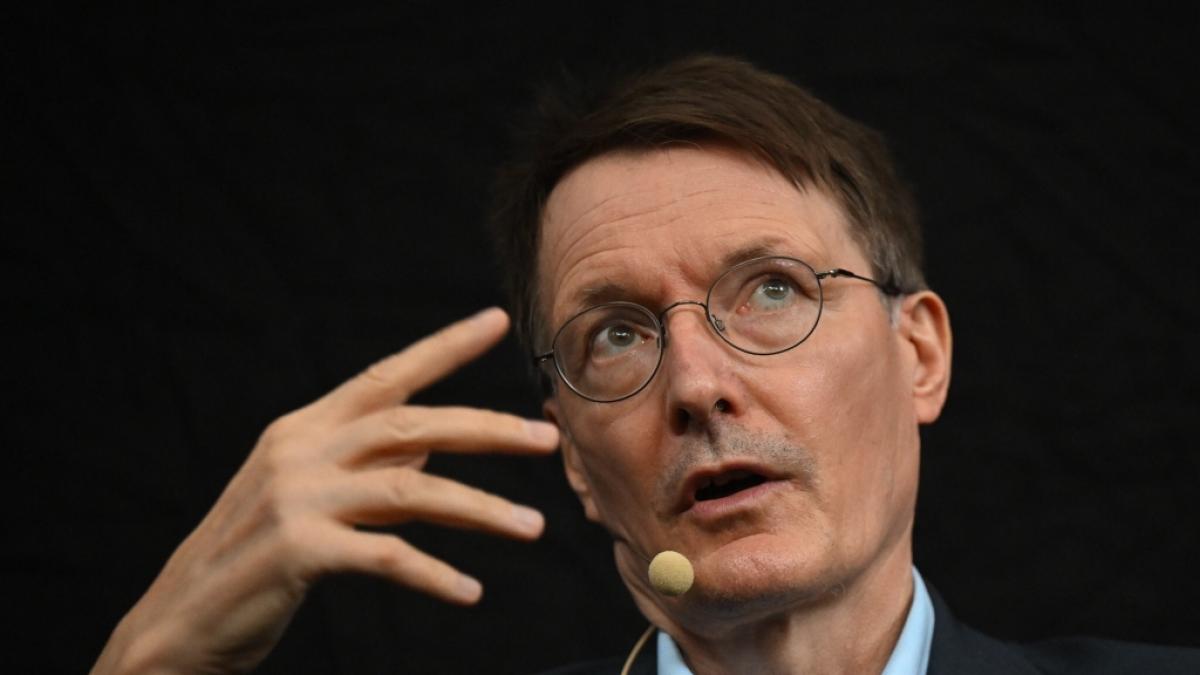 Karl Lauterbach wird f&uuml;r seinen aktuellen Corona-Fahrplan kritisiert. (Foto)