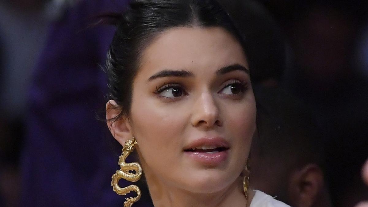 Kendall Jenner schickt uns blumige Gr&uuml;&szlig;e zum Wochenende. (Foto)
