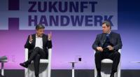 Robert Habeck zerlegt Markus Söder bei einer Podiumsdiskussion.