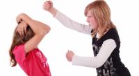Eine zwölfjährige Realschülerin ist in München von einer Teenie-Bande stundenlang misshandelt worden - bei den Tatverdächtigen handelt es sich um Mitschüler des Opfers (Symbolfoto).