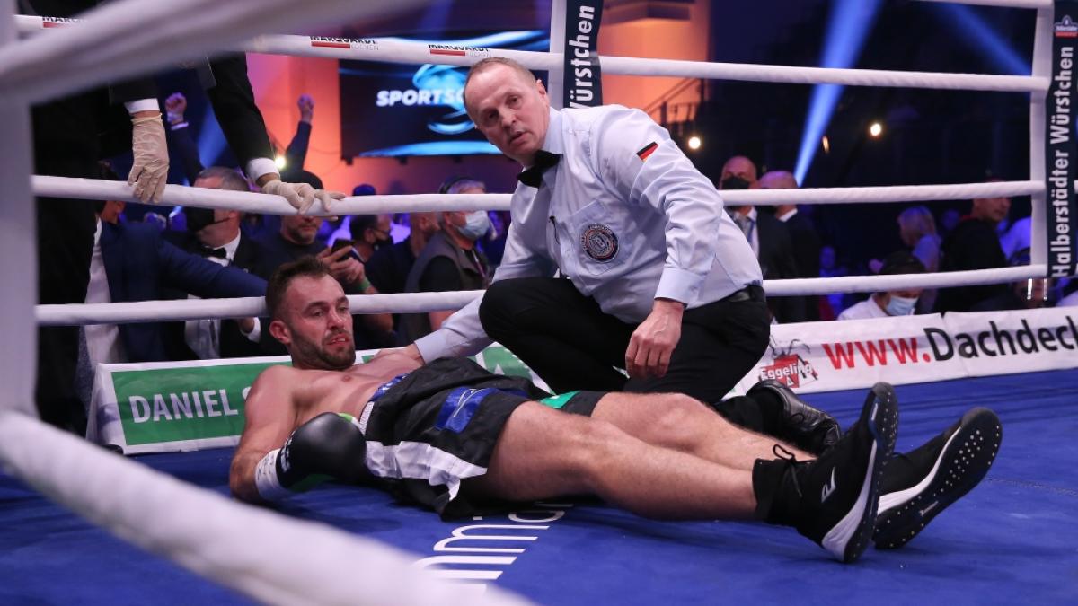 Domic B&ouml;sel verliert seine WM-G&uuml;rtel gegen Robin Krasniqi durch krachendes KO in der 3. Runde (Foto)