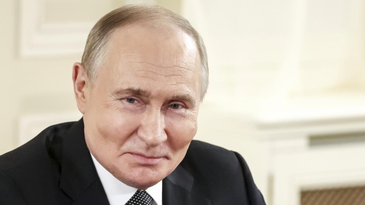 Wladimir Putin greift zumindest rhetorisch in den Nahost-Konflikt zwischen dem Iran und Israel ein. Das Verh&auml;ltnis mit den USA - angespannt. (Foto)