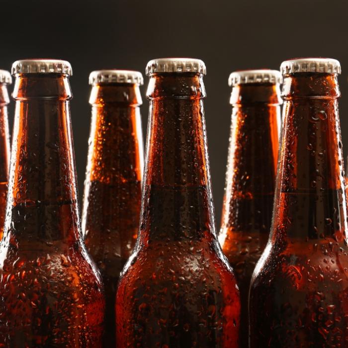 Keime, Glyphosat und Co.! DIESE Discounter-Biere schmieren im Test ab