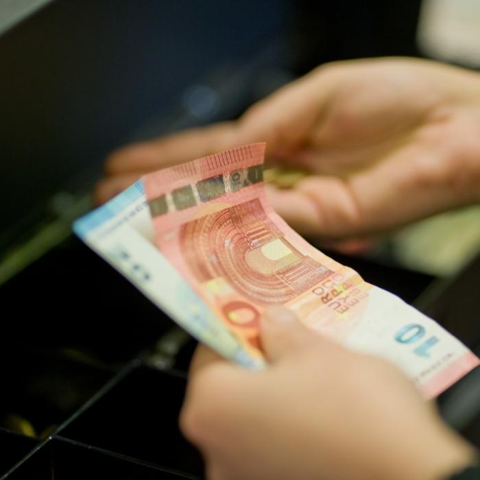 Storno-Trick! Kassiererin ergaunert 35.000 Euro